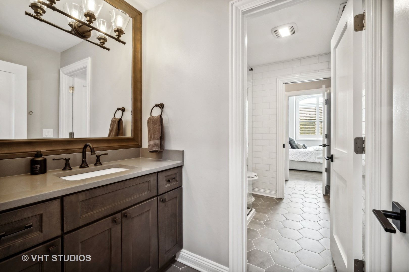 5521 Churchill Lane, Libertyville, IL 60048