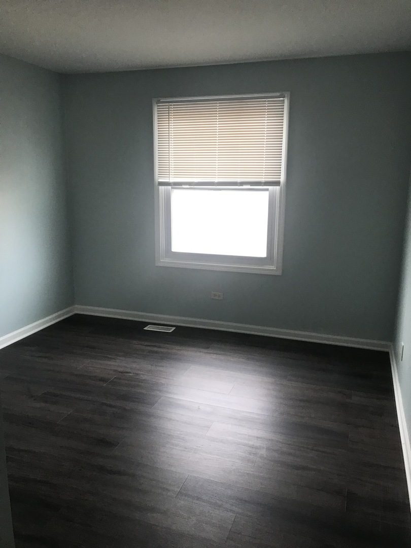 689 Wilson Street, Hanover Park, IL 60133