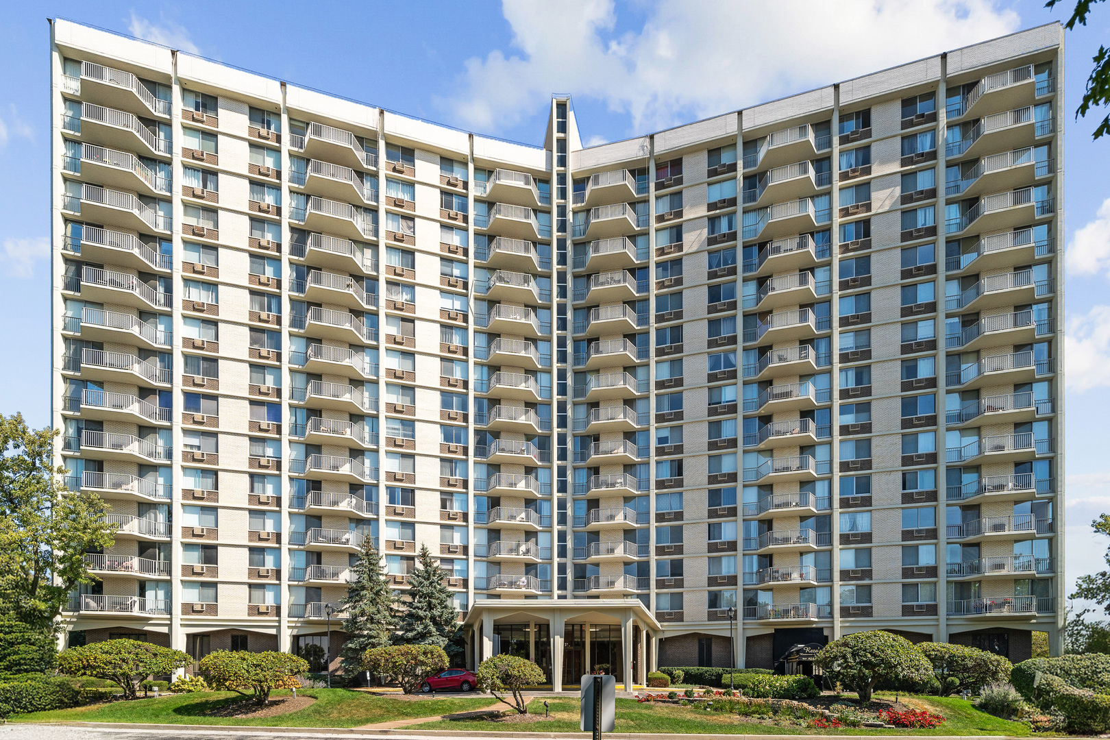 40 N TOWER Road #1E, Oak Brook, IL 60523