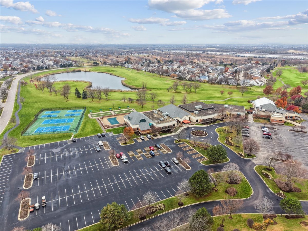 21327 W Redwood Drive, Plainfield, IL 60544