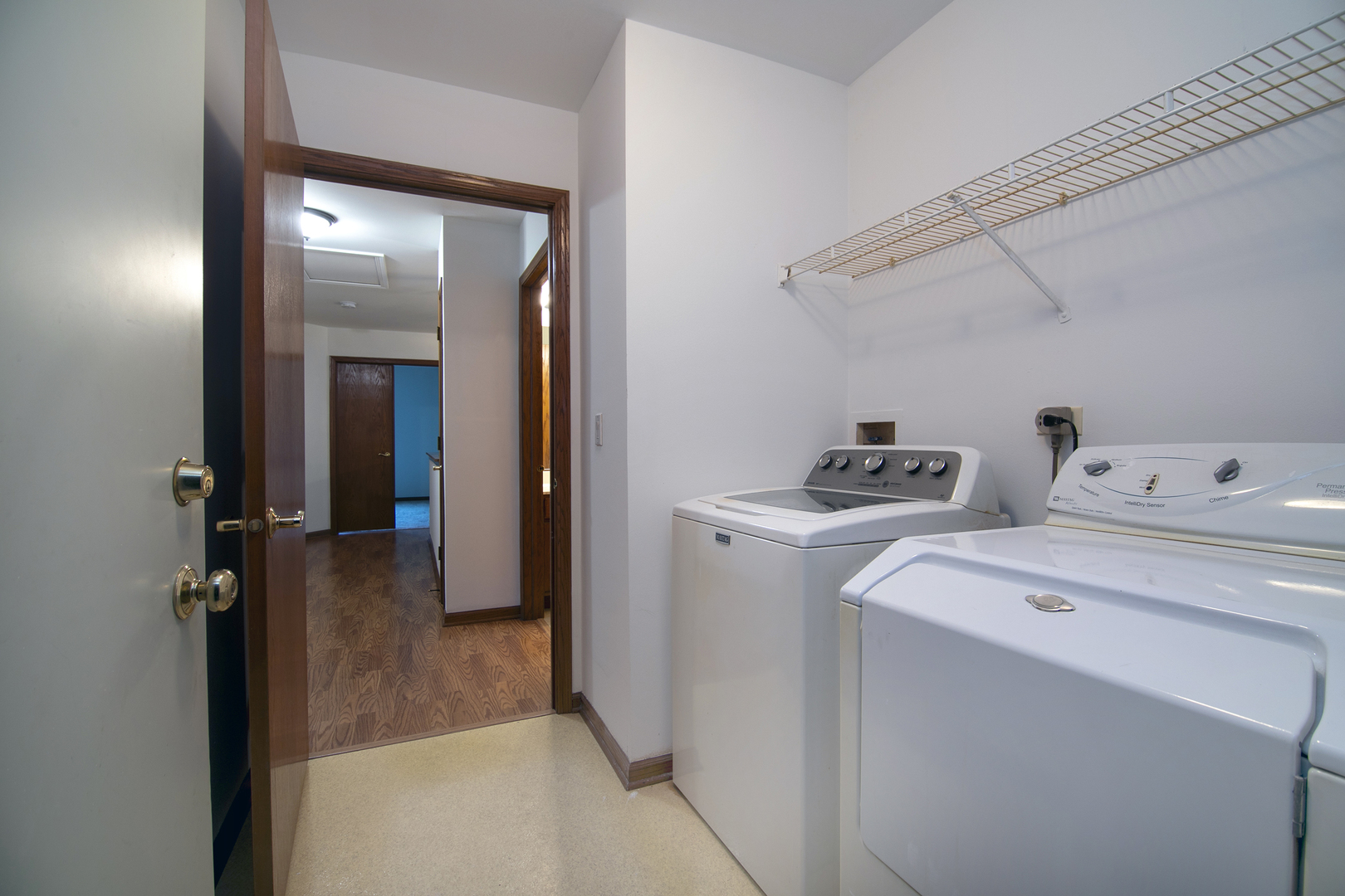 21327 W Redwood Drive, Plainfield, IL 60544