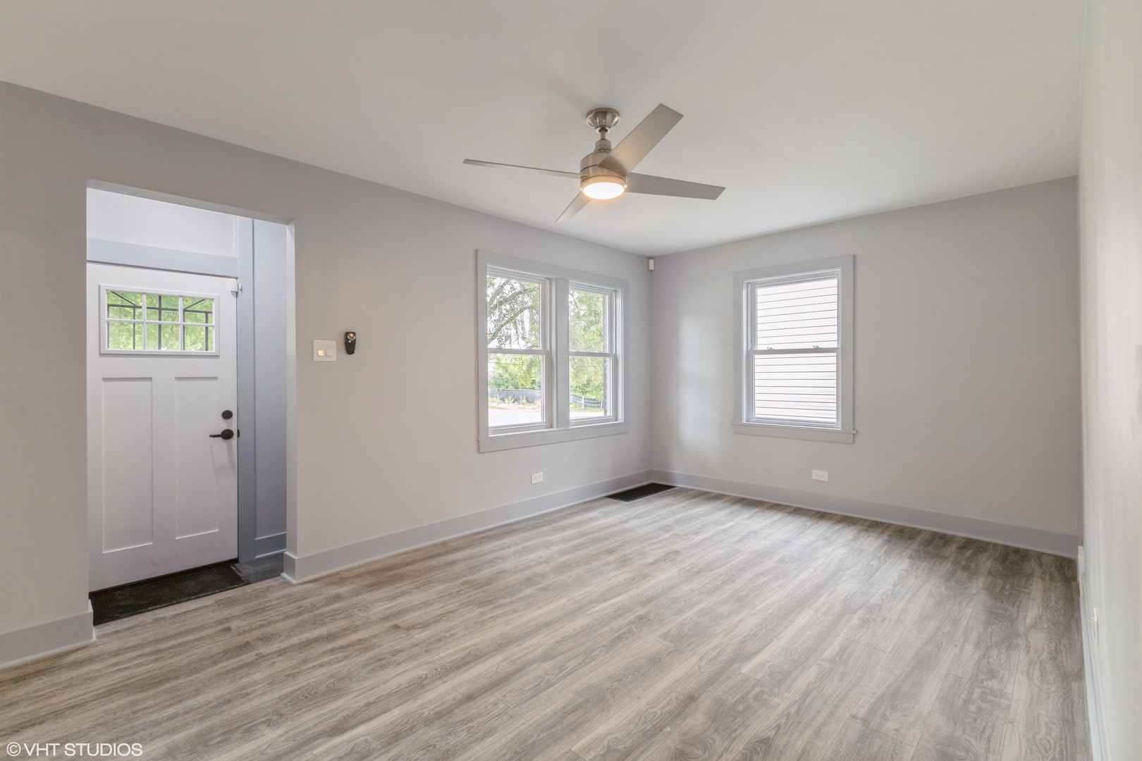 14727 Riverside Drive, South Holland, IL 60473