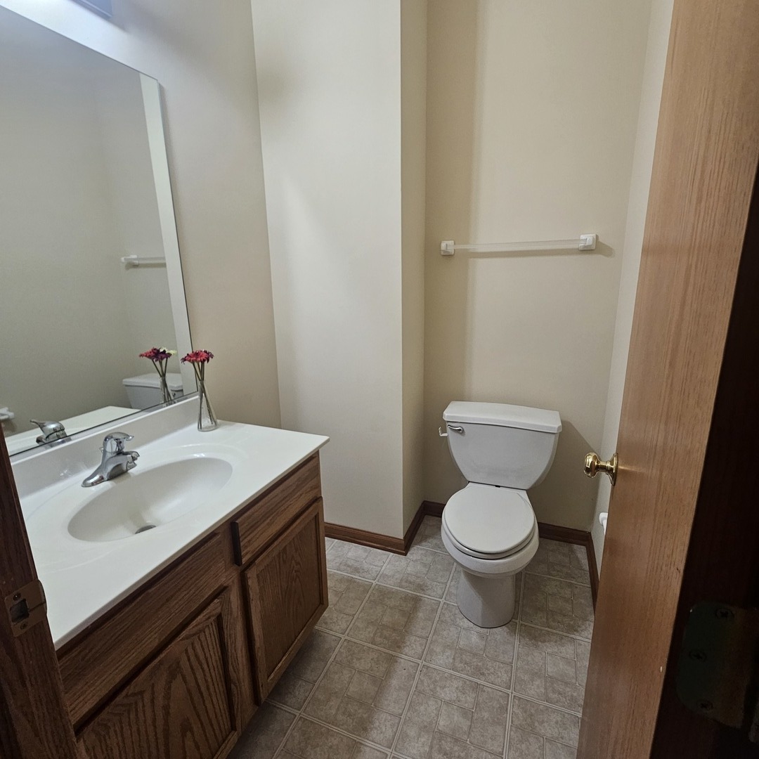 1111 Colonial Drive, Joliet, IL 60432