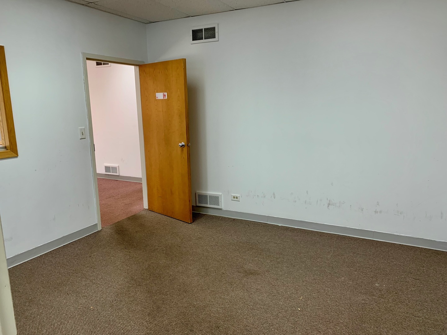 27W281 Geneva Road #D-J, Winfield, IL 60190