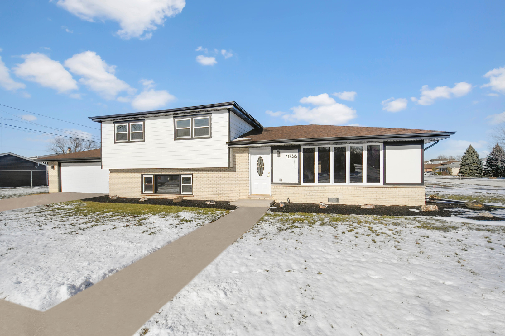 11756 S Leamington Avenue, Alsip, IL 60803