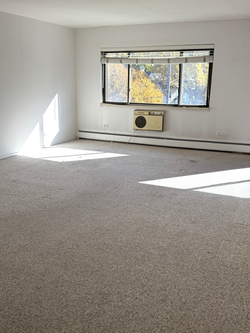 230 Duane Street #3A, Glen Ellyn, IL 60137