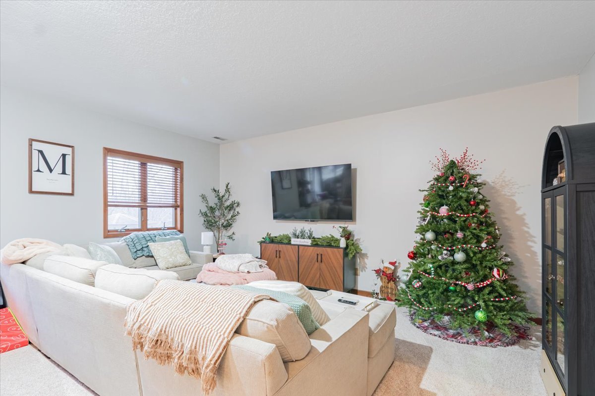 5000 Silverado Lane, Clinton, IL 61727