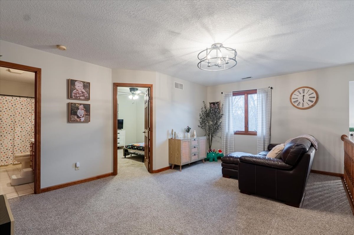 5000 Silverado Lane, Clinton, IL 61727