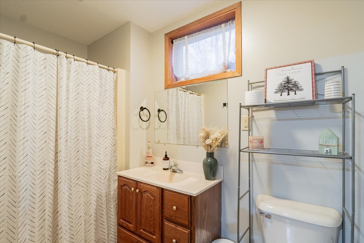 5000 Silverado Lane, Clinton, IL 61727