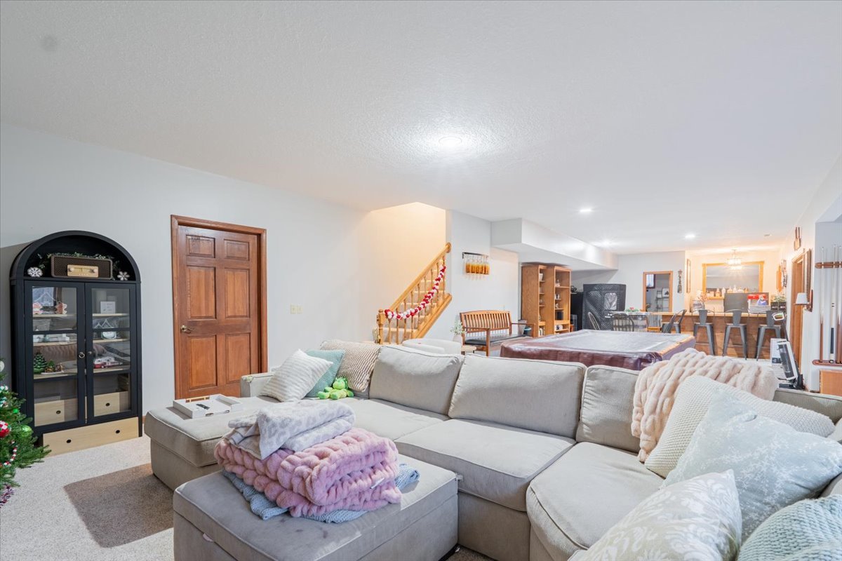 5000 Silverado Lane, Clinton, IL 61727