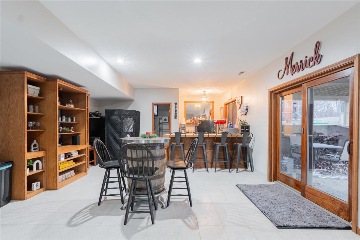 5000 Silverado Lane, Clinton, IL 61727