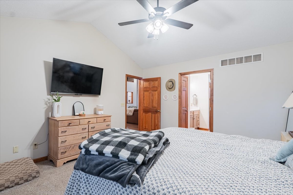 5000 Silverado Lane, Clinton, IL 61727