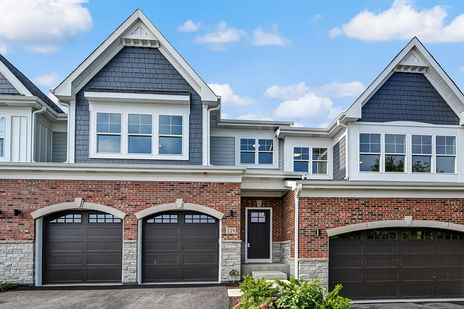 131 Harding Court, Glen Ellyn, IL 60137