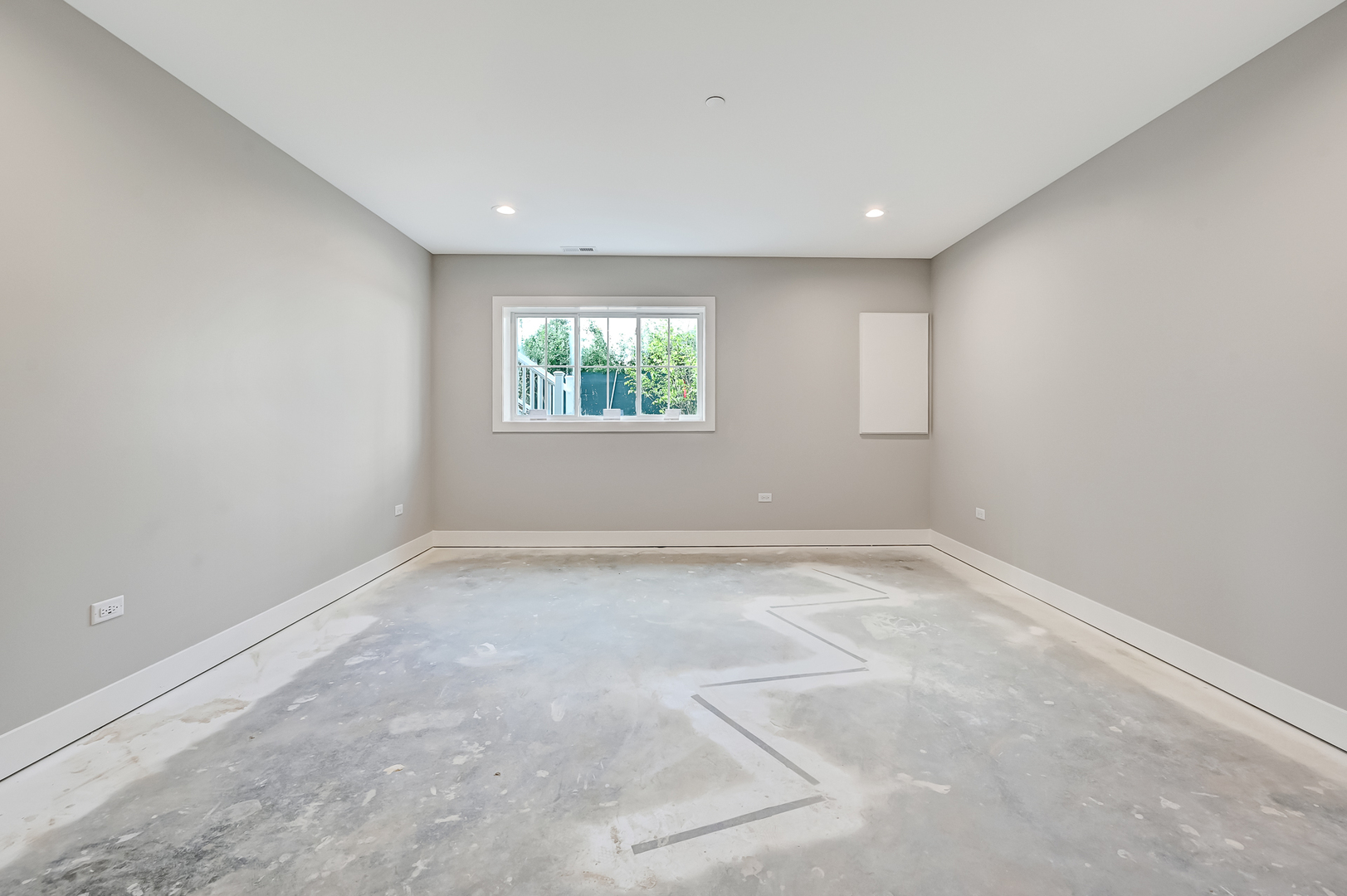 131 Harding Court, Glen Ellyn, IL 60137