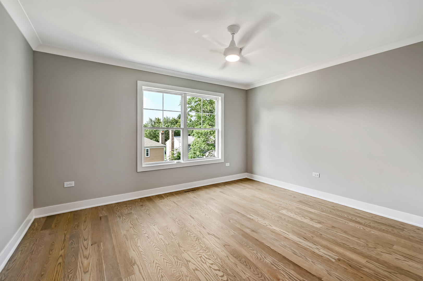 131 Harding Court, Glen Ellyn, IL 60137