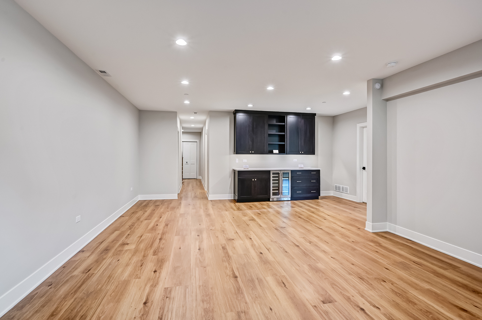 129 Harding Court, Glen Ellyn, IL 60137