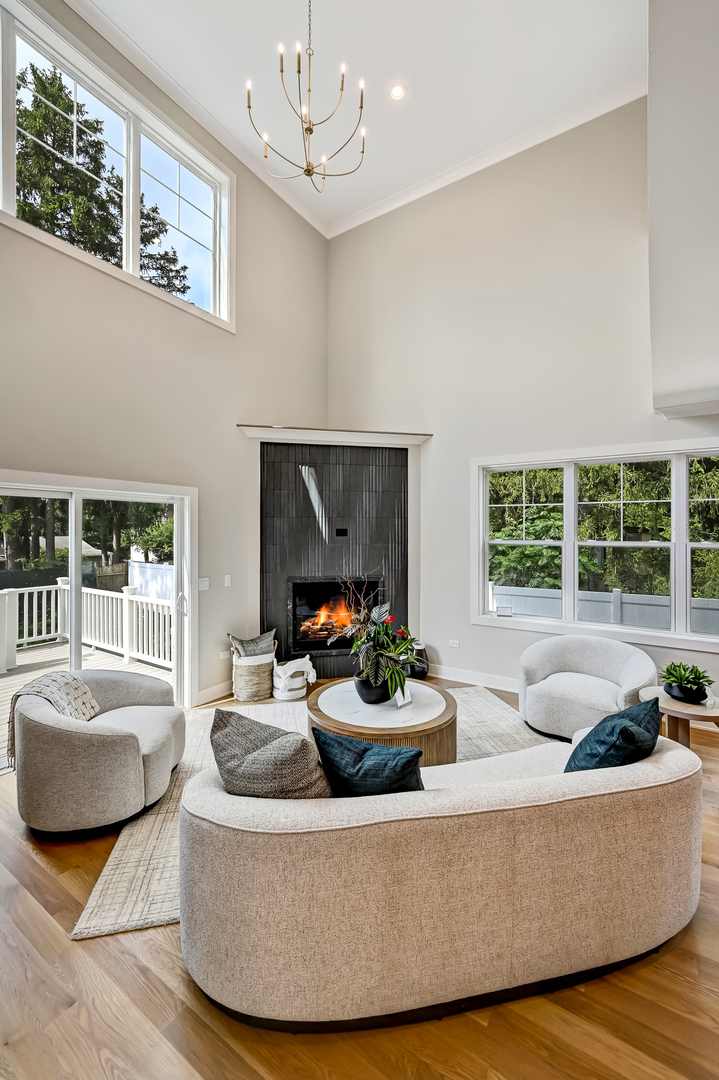 129 Harding Court, Glen Ellyn, IL 60137