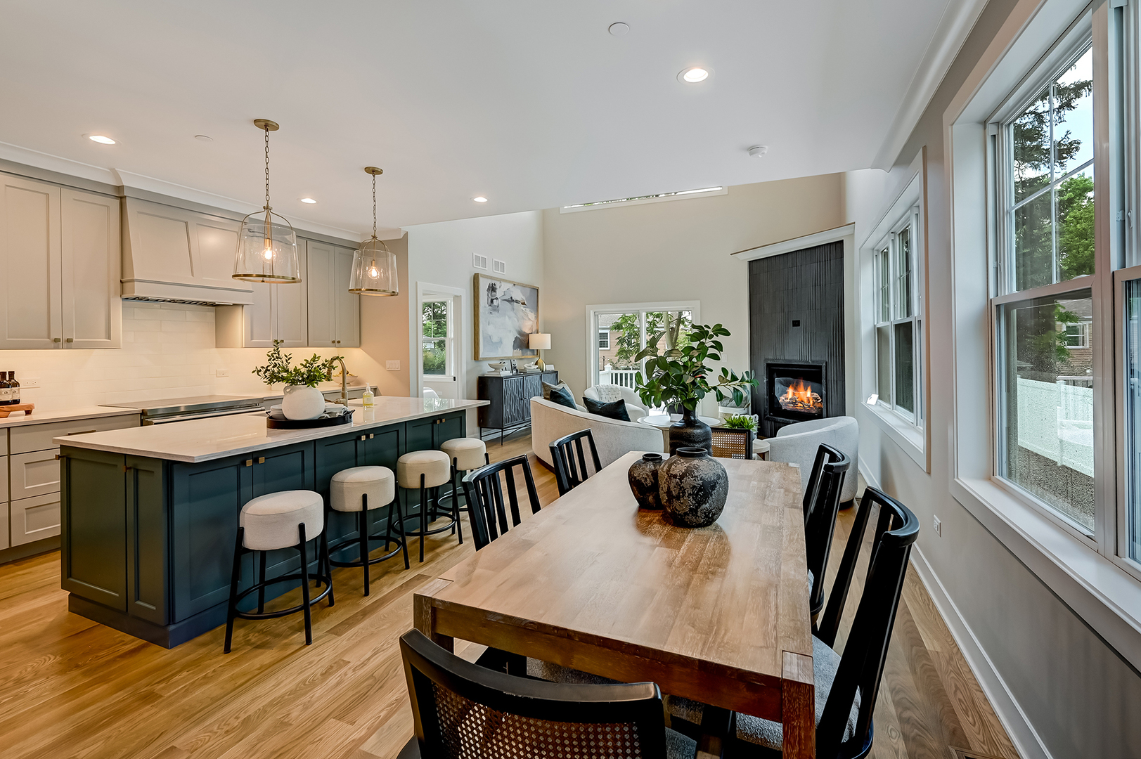 129 Harding Court, Glen Ellyn, IL 60137