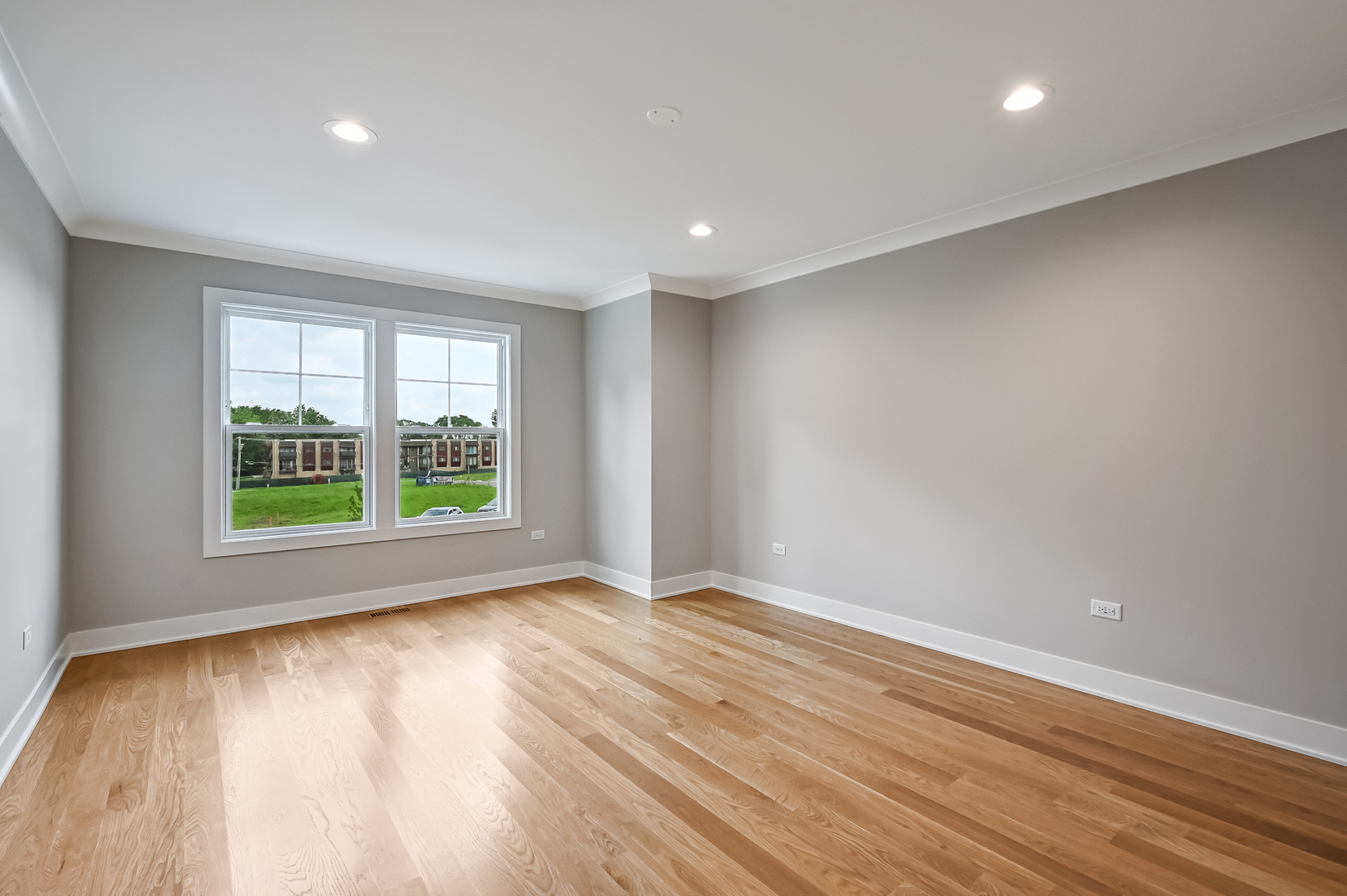 129 Harding Court, Glen Ellyn, IL 60137