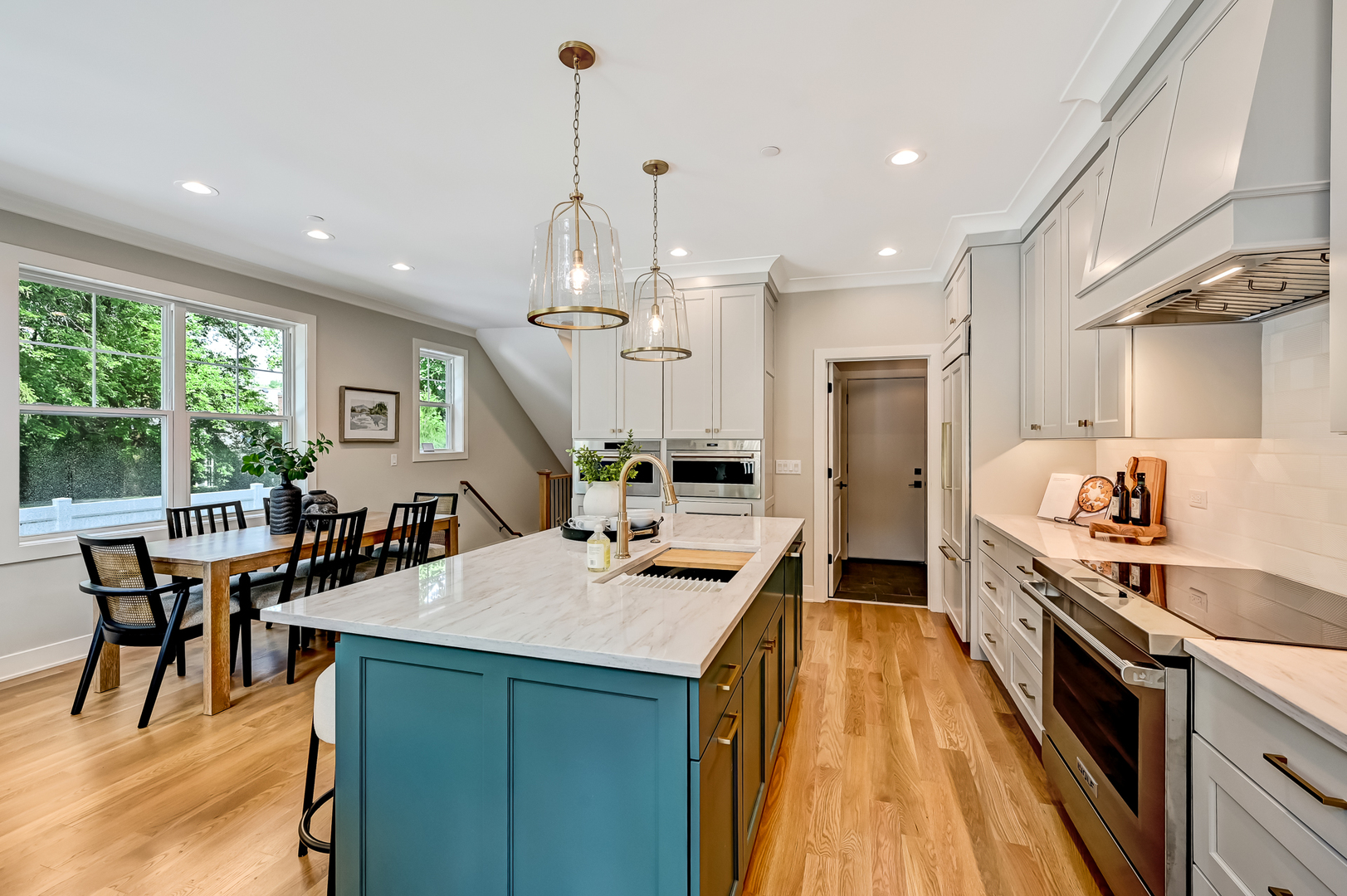 129 Harding Court, Glen Ellyn, IL 60137