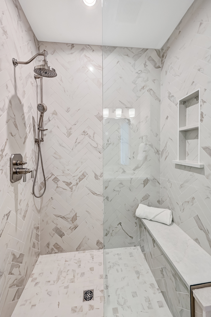 129 Harding Court, Glen Ellyn, IL 60137