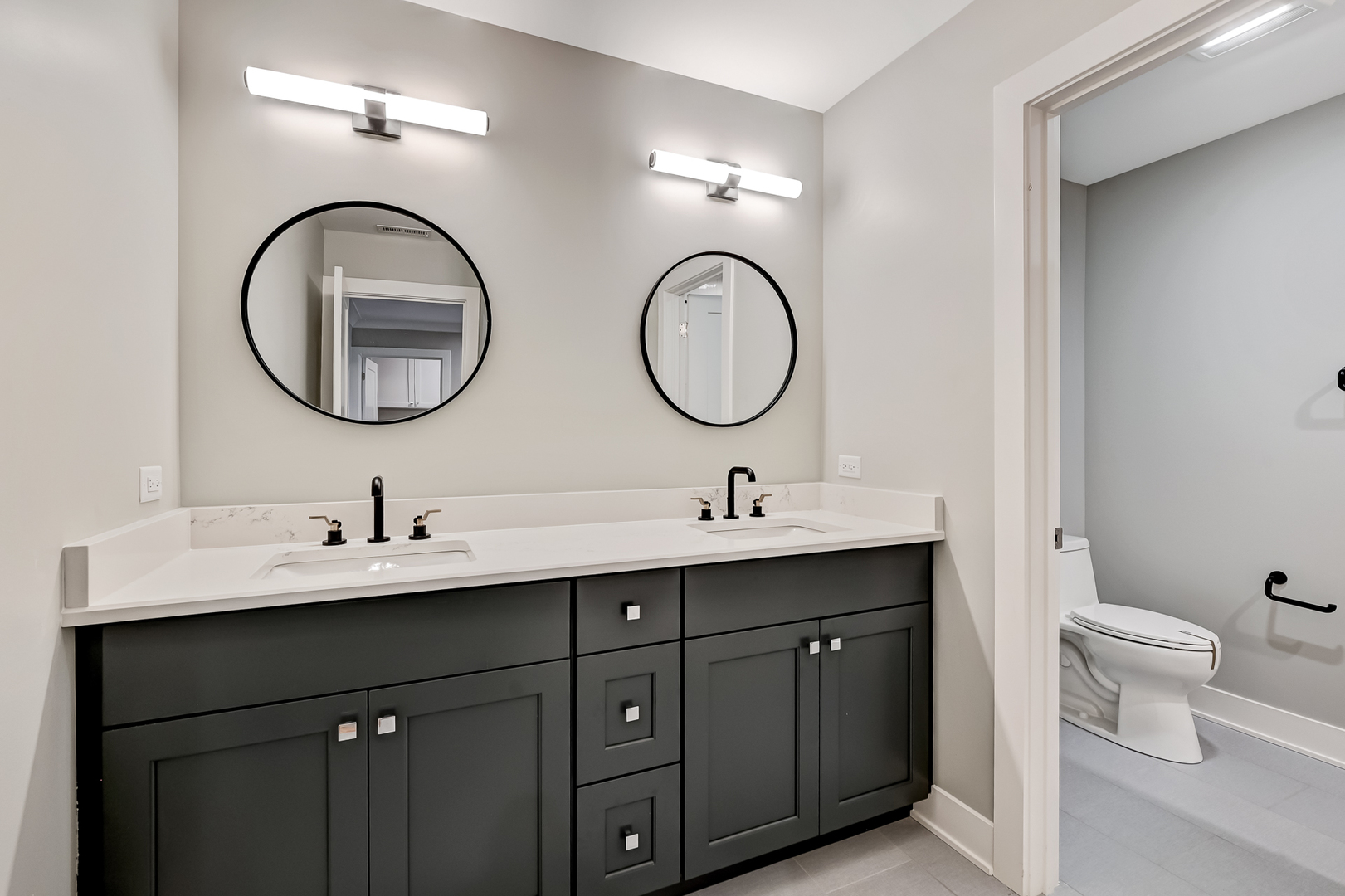 133 Harding Court, Glen Ellyn, IL 60137