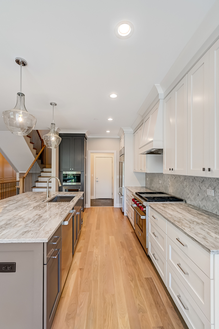 133 Harding Court, Glen Ellyn, IL 60137