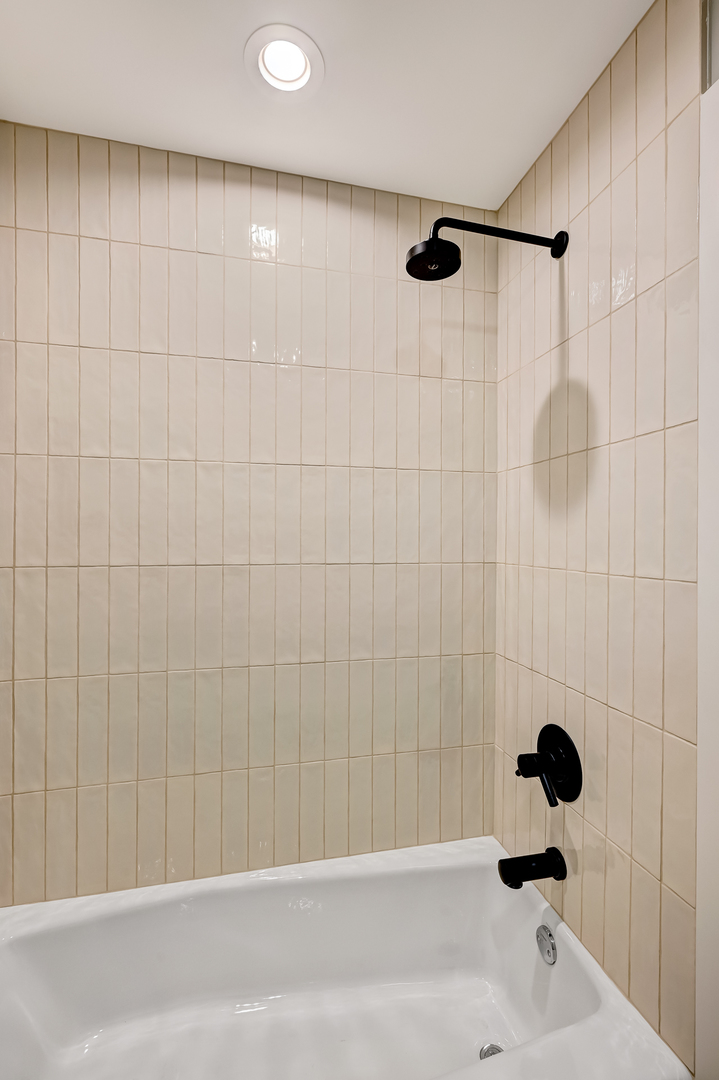 133 Harding Court, Glen Ellyn, IL 60137