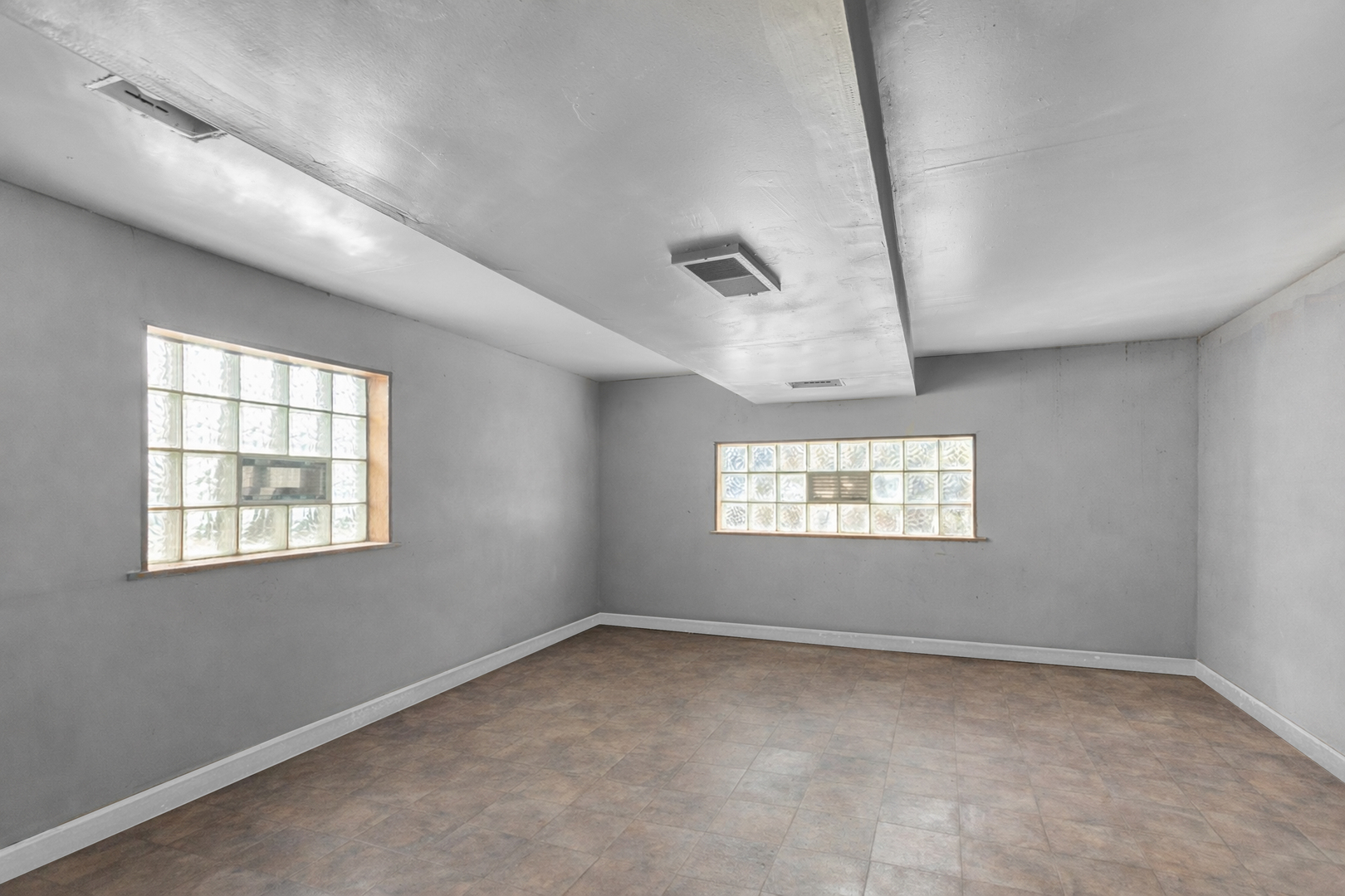 2341 S 24th Avenue, Broadview, IL 60155