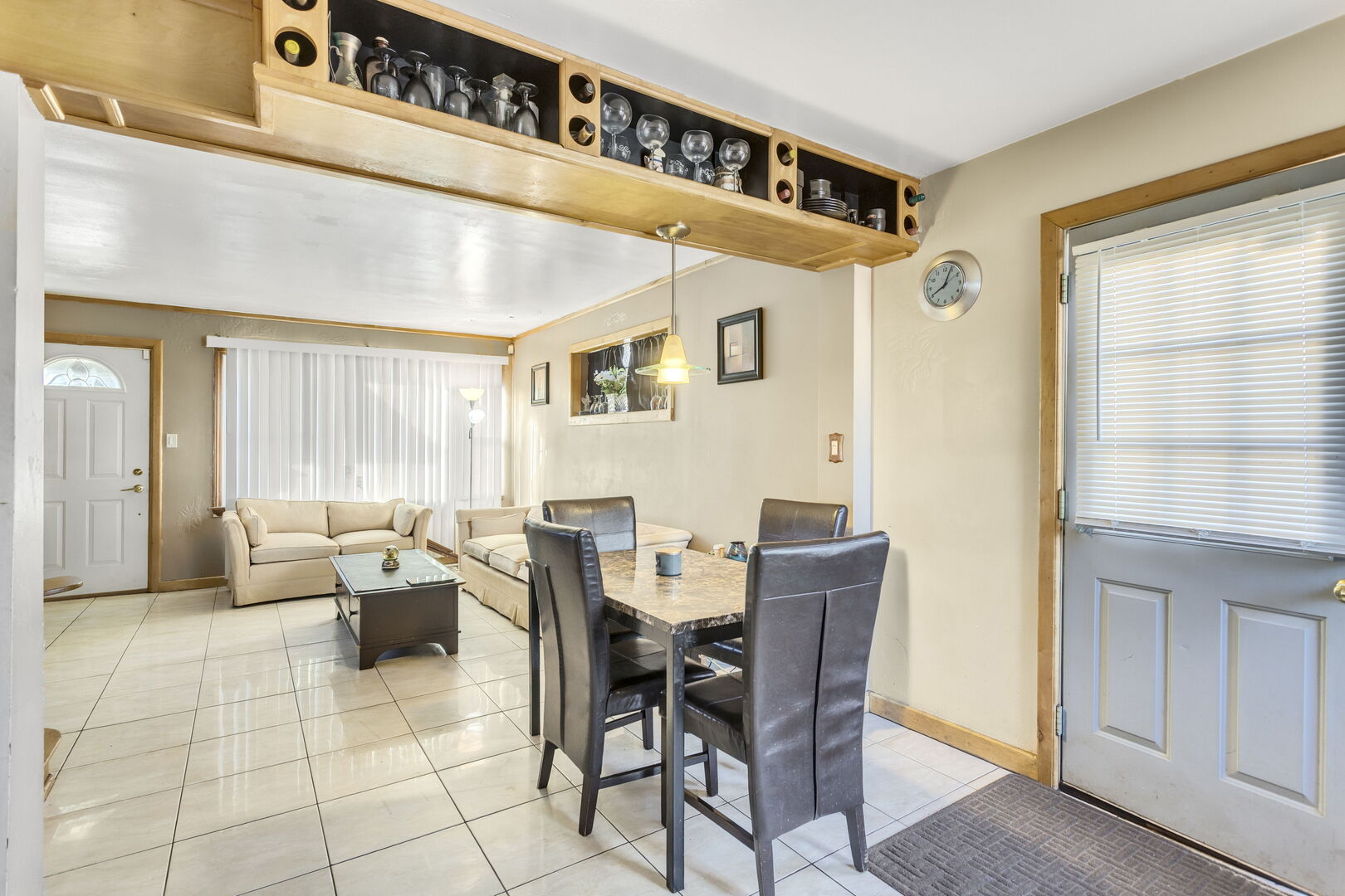 2341 S 24th Avenue, Broadview, IL 60155