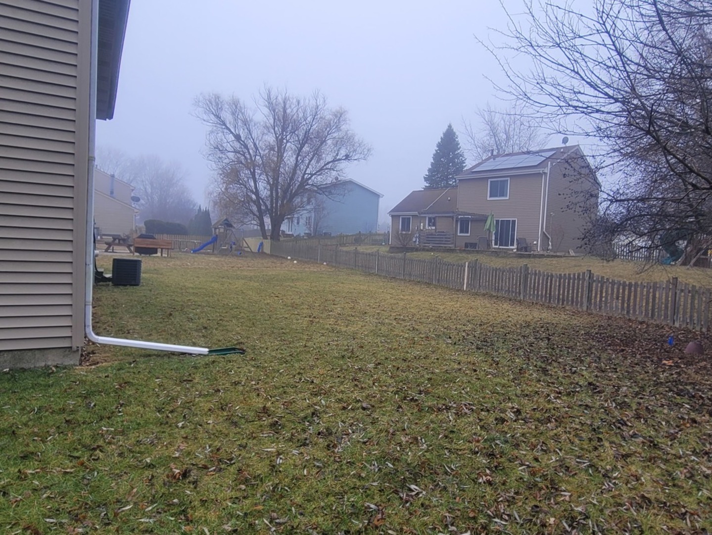 996 Hawthorne Drive, Crystal Lake, IL 60014