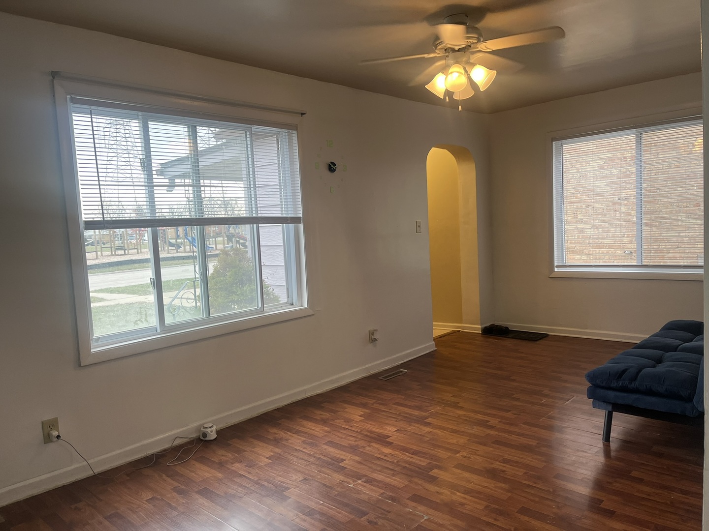 7748 Newland Avenue, Burbank, IL 60459