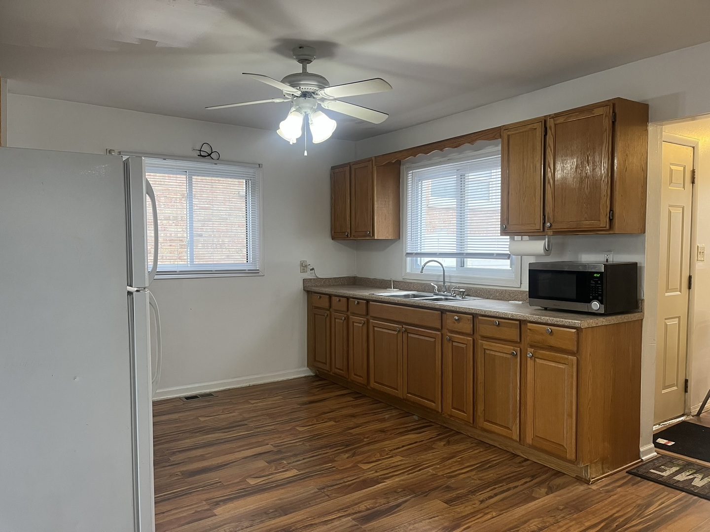 7748 Newland Avenue, Burbank, IL 60459