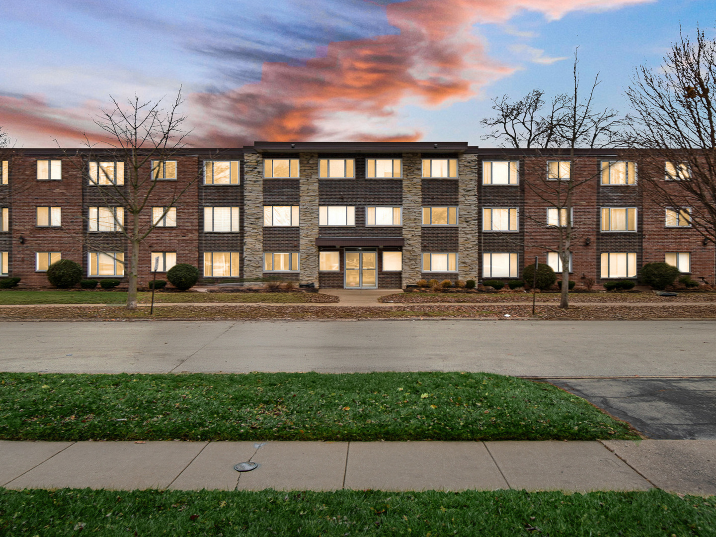 10210 Washington Avenue #103, Oak Lawn, IL 60453