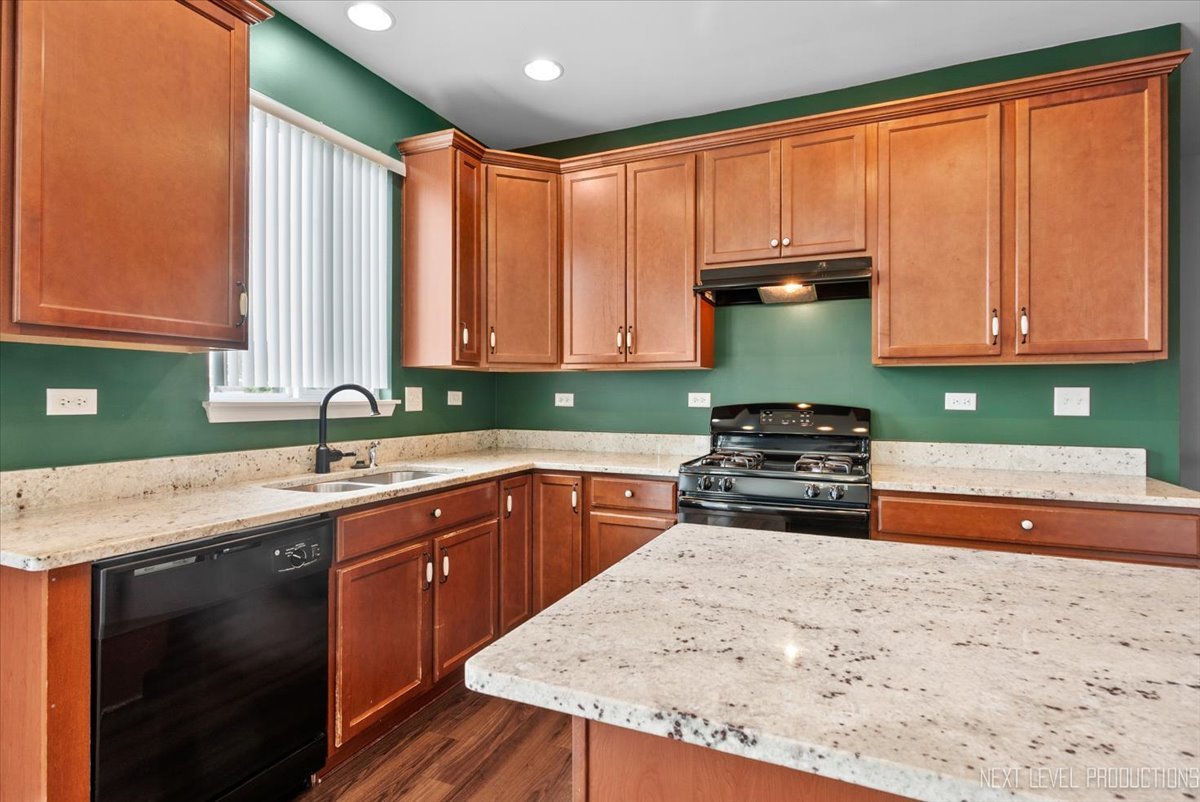 5734 OAK RIDGE Way, Lisle, IL 60532