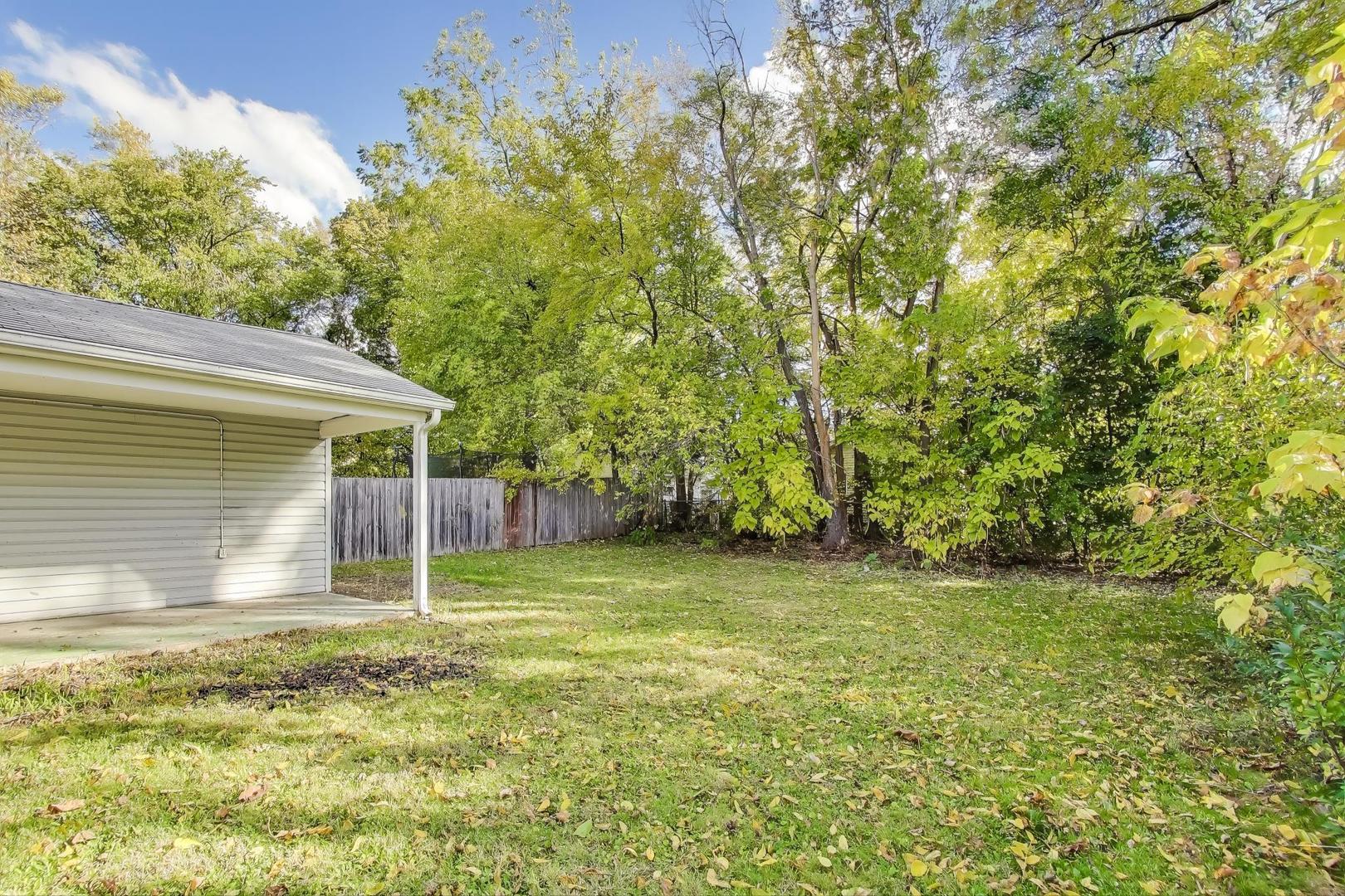 221 HEINE Avenue, Elgin, IL 60123