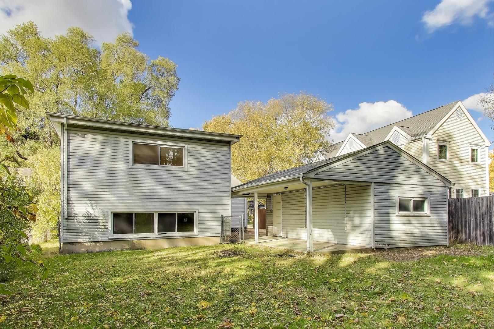 221 HEINE Avenue, Elgin, IL 60123