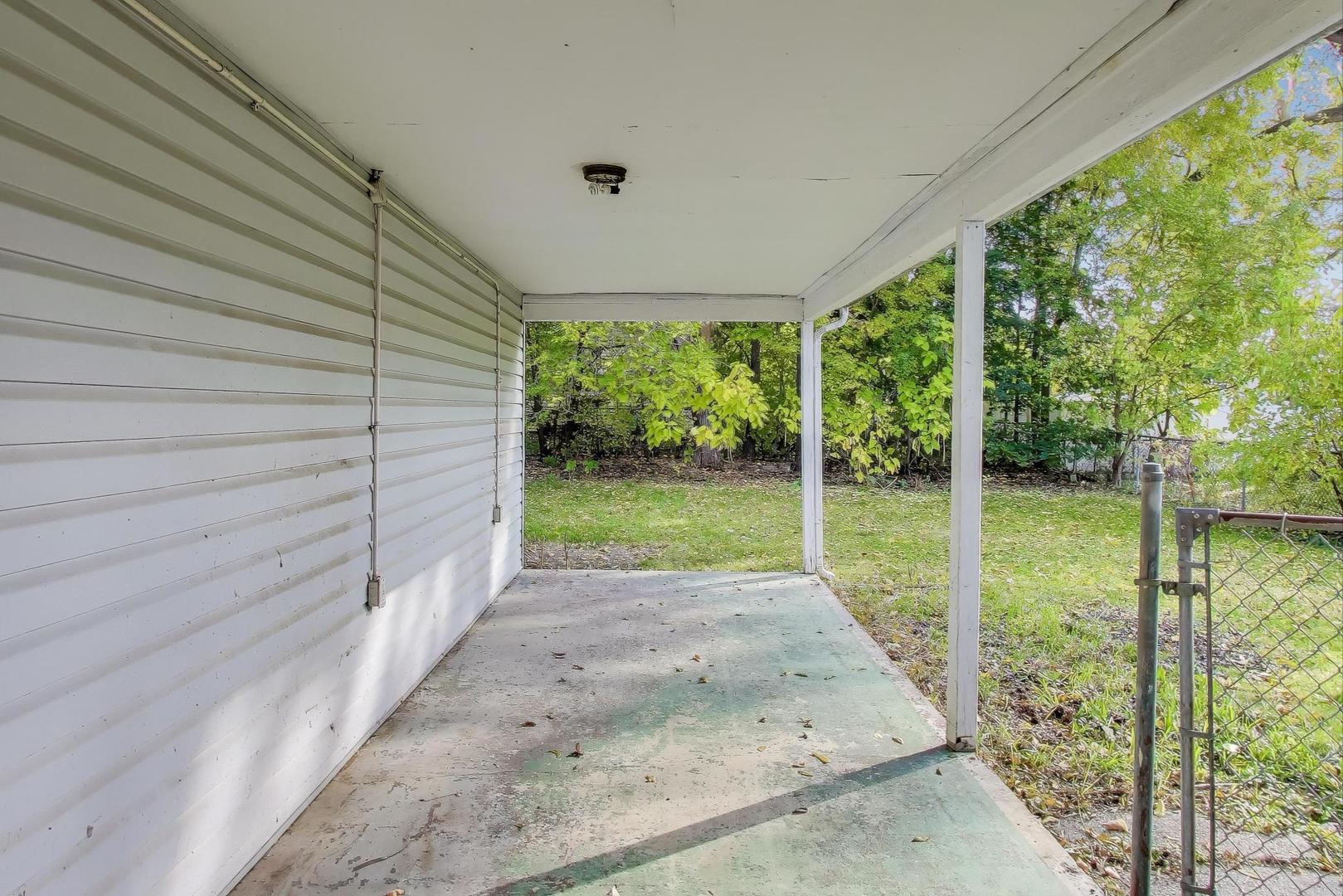 221 HEINE Avenue, Elgin, IL 60123