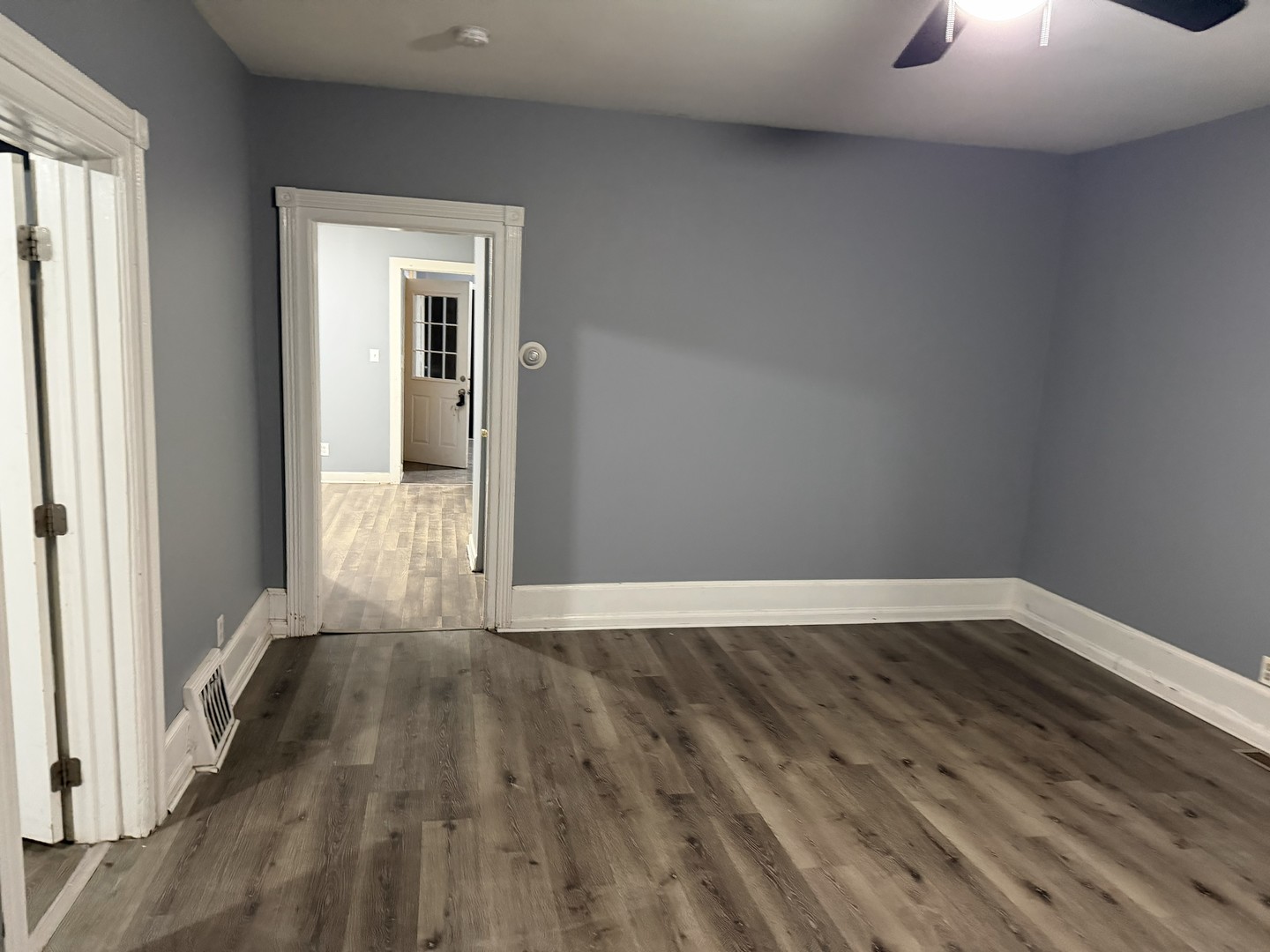 429 South Street #1, Elgin, IL 60123