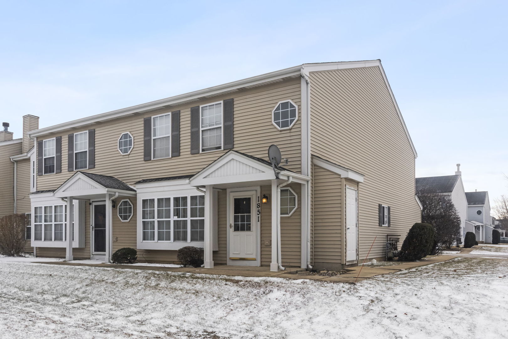 1851 TOWHEE Court, Joliet, IL 60435