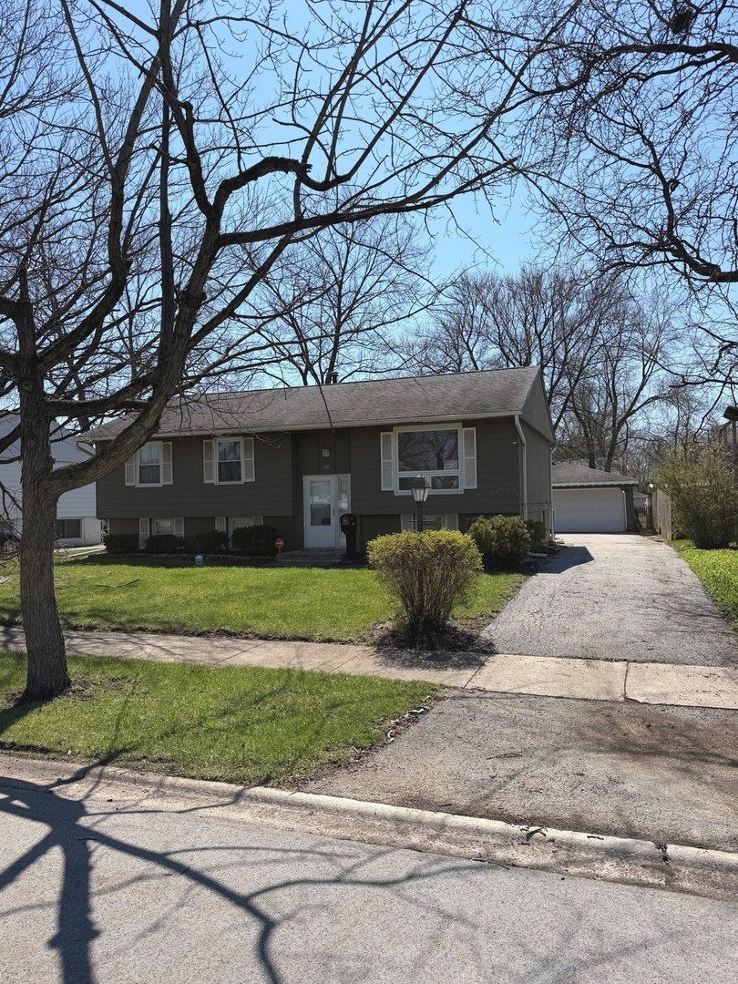 450 E Mulberry Court, Glenwood, IL 60425