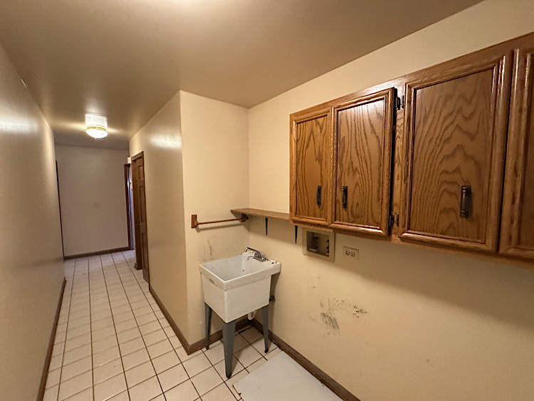 2726 Seiler Drive, Naperville, IL 60565