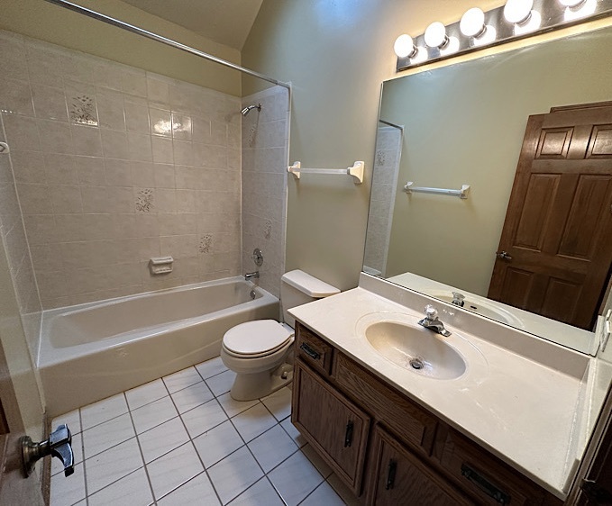 2726 Seiler Drive, Naperville, IL 60565