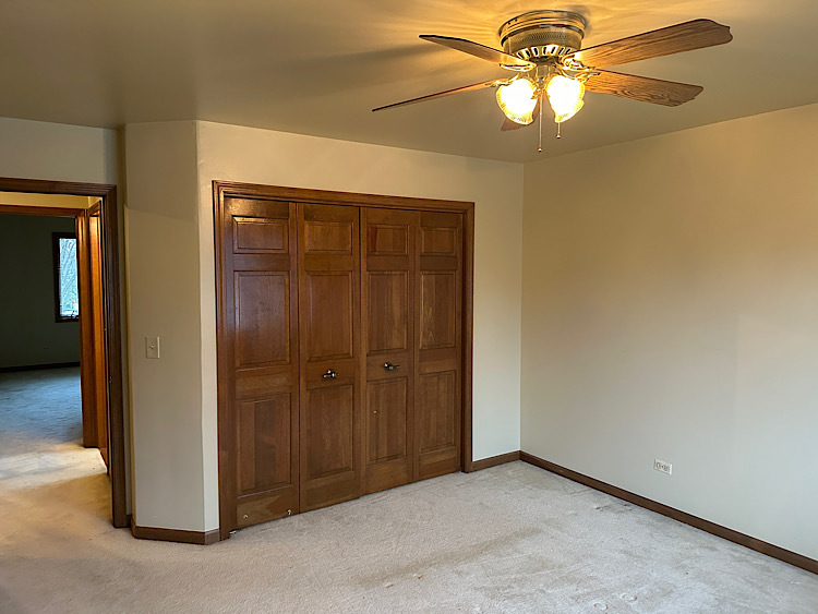 2726 Seiler Drive, Naperville, IL 60565