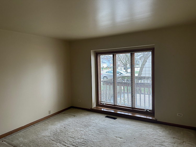 2726 Seiler Drive, Naperville, IL 60565