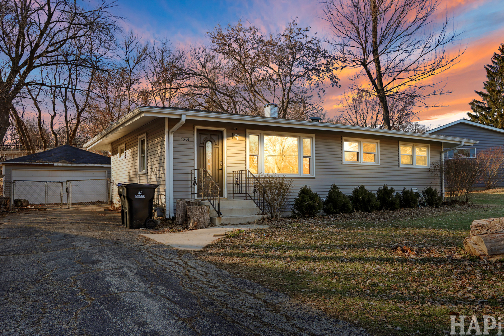 5301 Pistakee Drive, McHenry, IL 60051