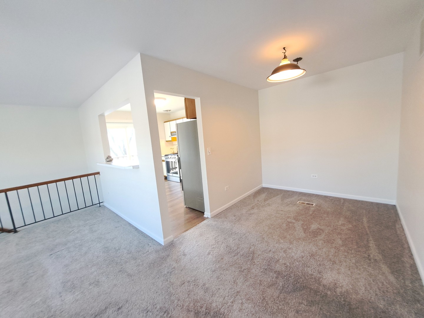 1060 Newport Harbor #1060, Schaumburg, IL 60193