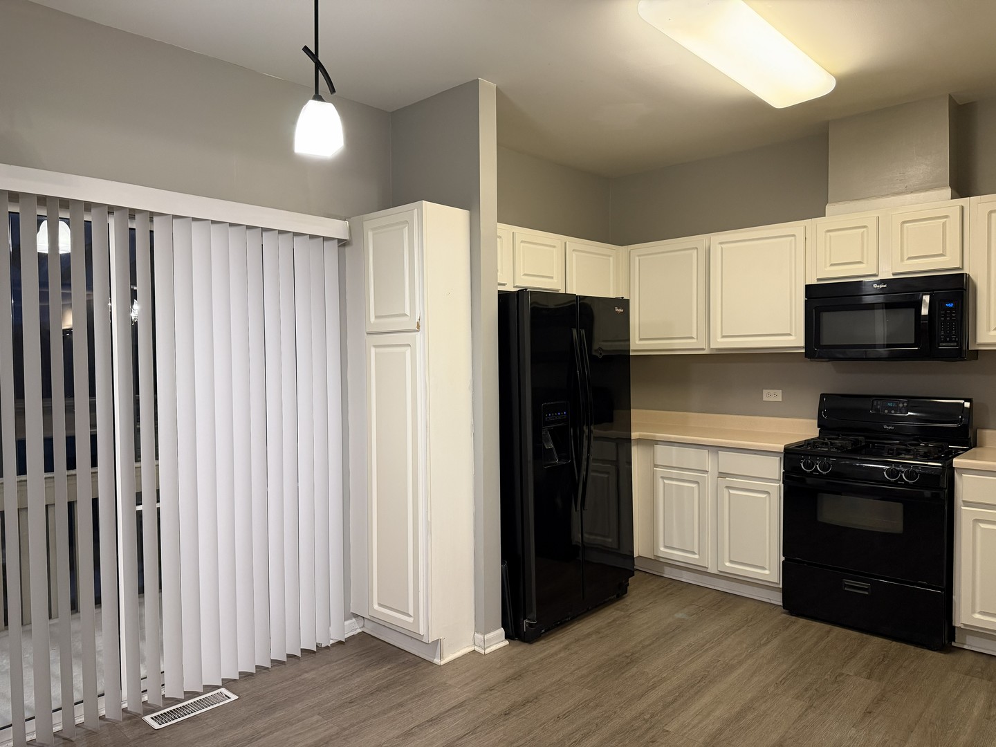 3367 Ravinia Circle, Aurora, IL 60504