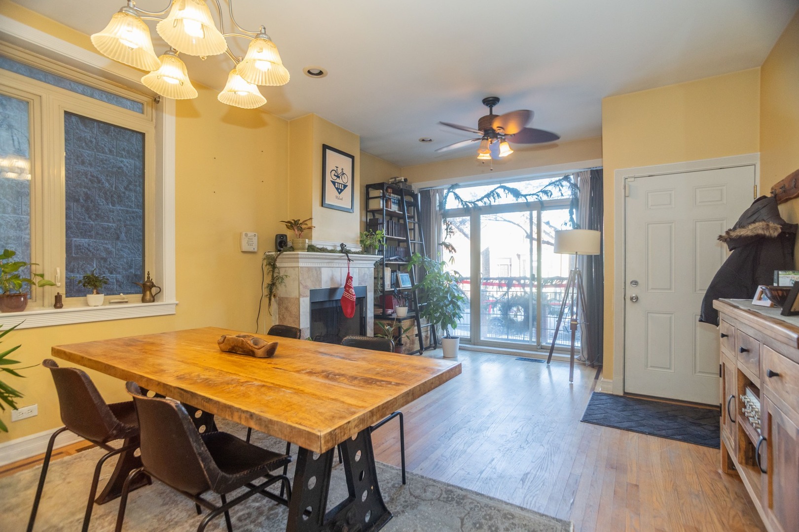 2645 W HADDON Avenue #1, Chicago, IL 60622