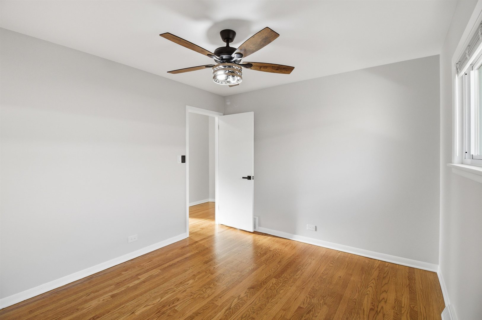 8444 Drake Avenue, Skokie, IL 60076